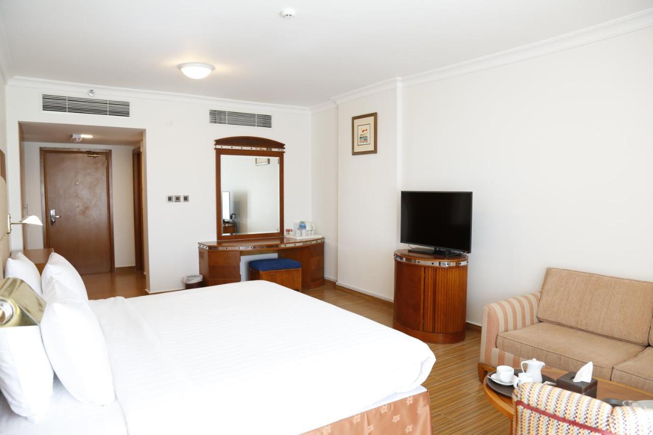 The Palace Hotel - فندق القصر Mascate Esterno foto
